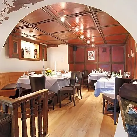 Hotel La Cruna 3*