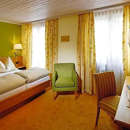 Hotel La Cruna 3*