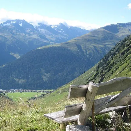 La Cruna 3* Sedrun