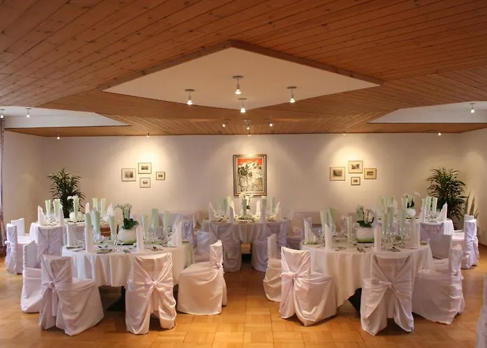 拉科鲁纳酒店 3*