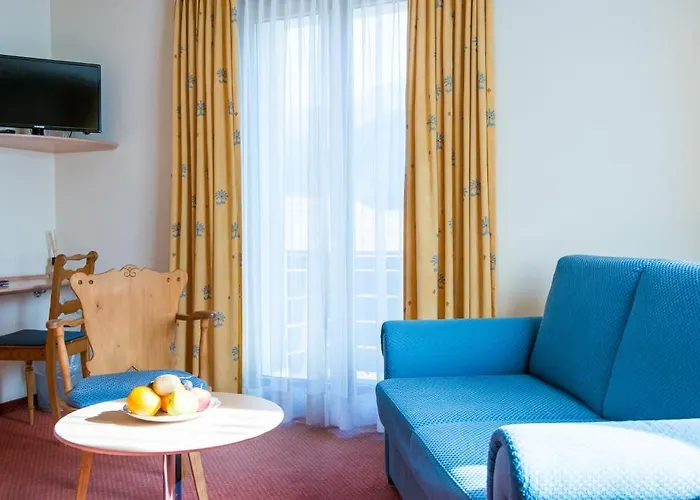 拉科鲁纳酒店 3*